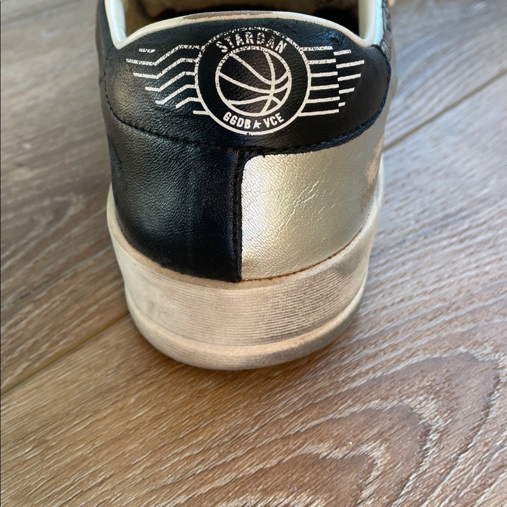 Golden Goose Stardan model—Cream and Black Distressed Sneakers. - Picture 6 of 16